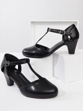 Unique Vintage 1920s Black Leatherette Closed Toe T-Strap Roxy Pumps in Black